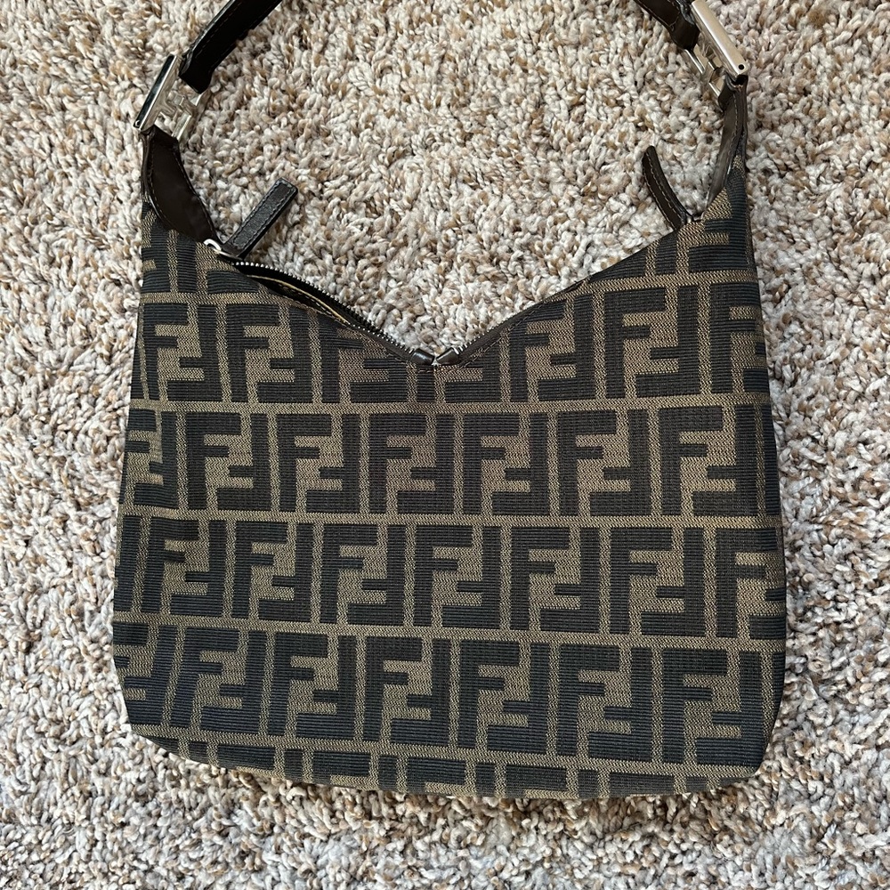 ❤️ Vintage Fendi Zucca shoulder bag- awesome condition! ❤️